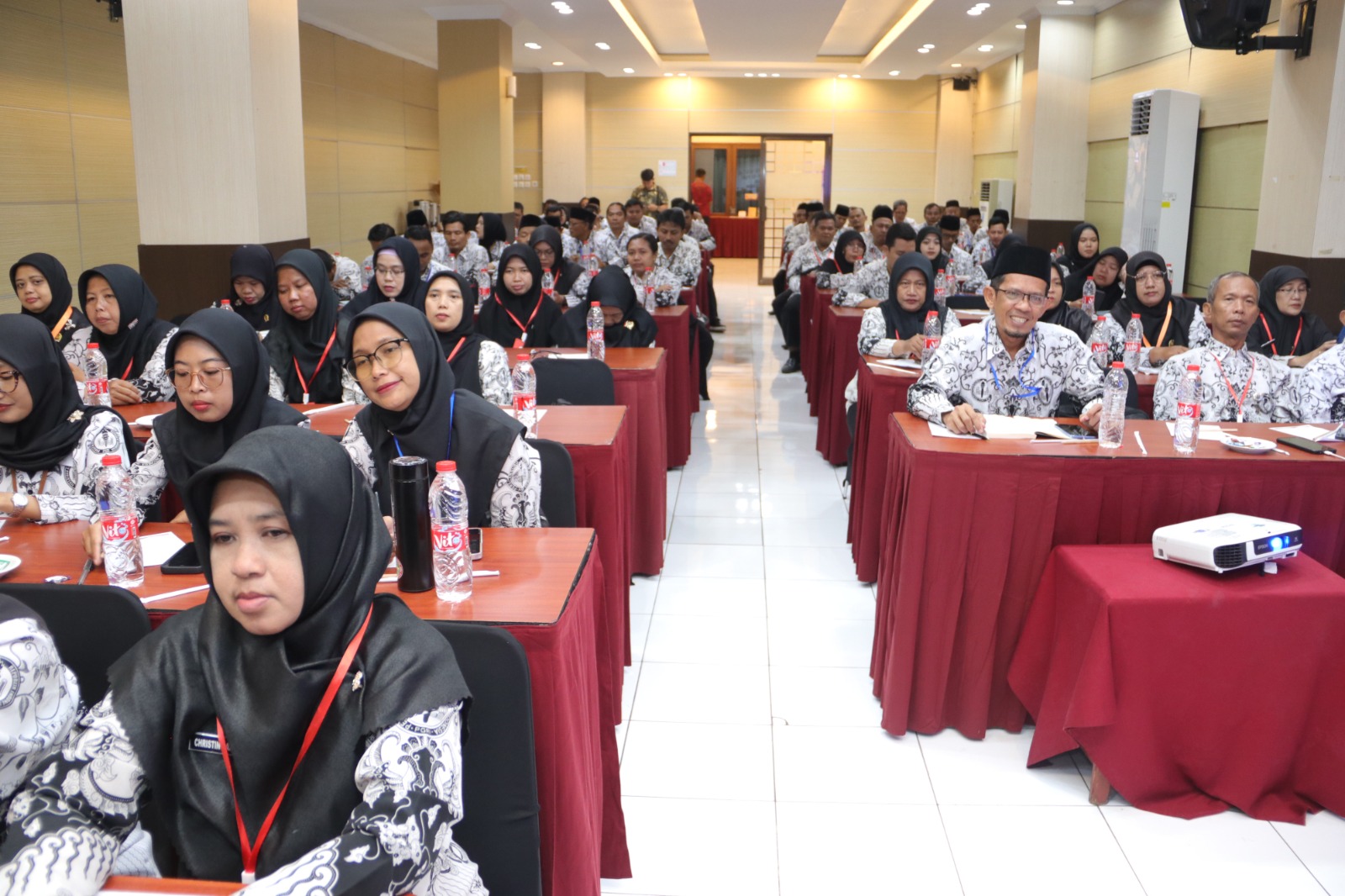 Standarisasi Teknologi